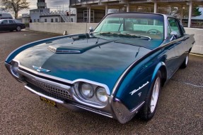 1962 Ford Thunderbird