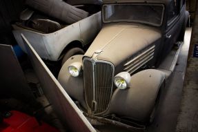 1935 Renault Monaquatre