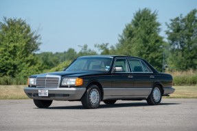 1987 Mercedes-Benz 560 SEL