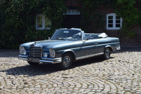 1965 Mercedes-Benz 220 SEb Cabriolet