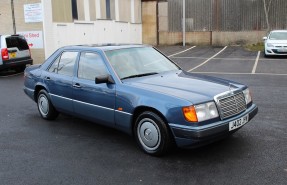 1992 Mercedes-Benz 260E