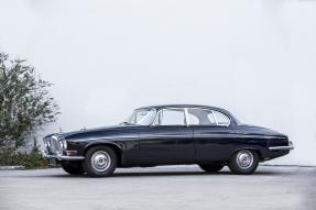 1969 Jaguar 420