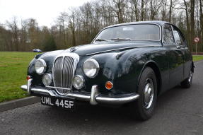 1968 Daimler V8 250