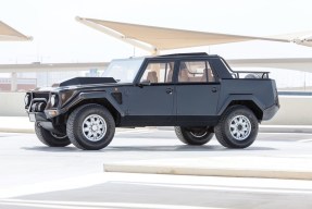 1990 Lamborghini LM002