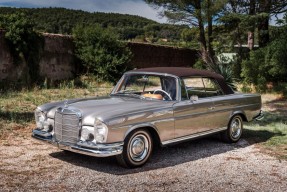 1966 Mercedes-Benz 220 SE Cabriolet