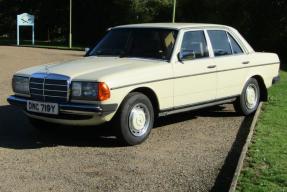 1983 Mercedes-Benz 200