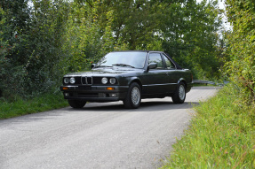 1989 BMW 320i