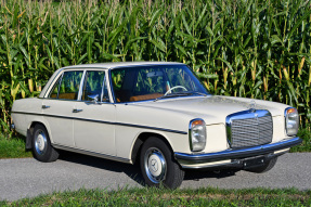 1972 Mercedes-Benz 230