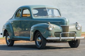 1941 Ford DeLuxe