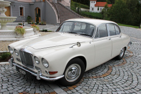 1967 Jaguar 420