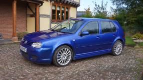 2003 Volkswagen Golf R32