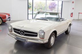 1965 Mercedes-Benz 230 SL