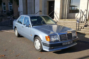 1990 Mercedes-Benz 300E