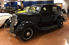 1935 Ford Model 48