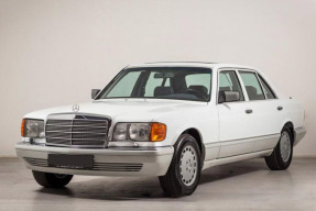 1990 Mercedes-Benz 560 SEL