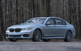 2018 BMW M760i