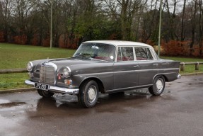 1966 Mercedes-Benz 230