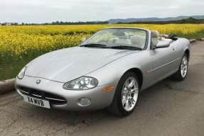 2000 Jaguar XK8