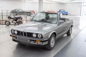 1989 BMW 320i