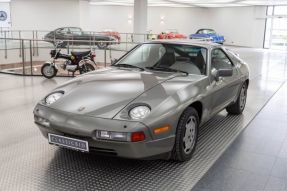 1987 Porsche 928 S4