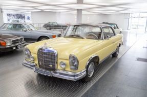 1966 Mercedes-Benz 250 SE Coupe