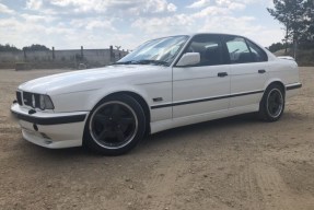 1990 BMW M5