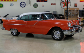 1955 Pontiac Chieftain