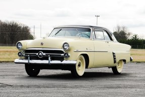 1952 Ford Crestline