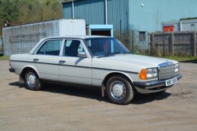 1982 Mercedes-Benz 200