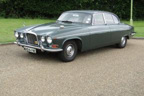 1967 Jaguar 420