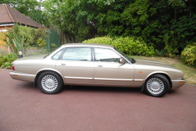 1998 Jaguar XJ8