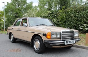 1982 Mercedes-Benz 200