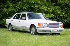 1990 Mercedes-Benz 560 SEL