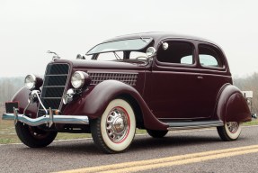 1935 Ford Model 48