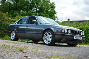 1990 BMW M5