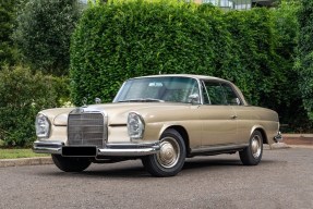 1967 Mercedes-Benz 250 SE Coupe