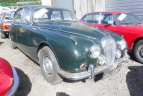 1968 Daimler V8 250