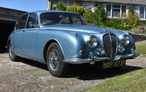 1968 Daimler V8 250