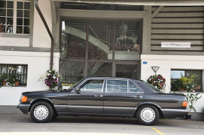 1988 Mercedes-Benz 560 SEL