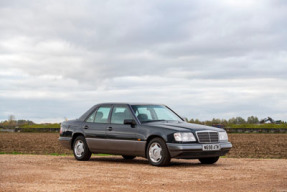 1995 Mercedes-Benz E 220