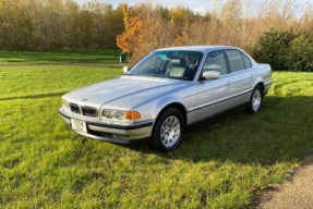 2000 BMW 735i