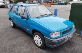 1992 Vauxhall Nova