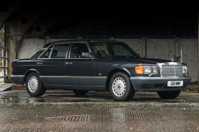 1990 Mercedes-Benz 560 SEL