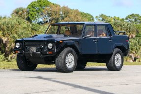 1992 Lamborghini LM002