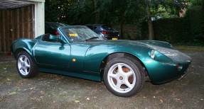 2000 Ginetta G27