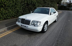 1994 Mercedes-Benz E 220