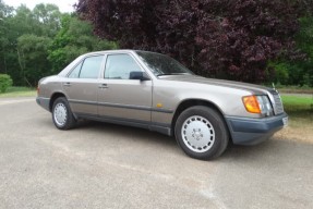 1987 Mercedes-Benz 260E