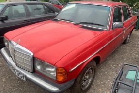 1984 Mercedes-Benz 230 CE