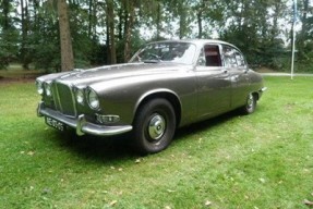 1968 Jaguar 420