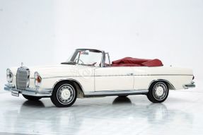 1963 Mercedes-Benz 300 SE Cabriolet